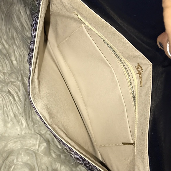 Vintage Clutch - Picture 2 of 3